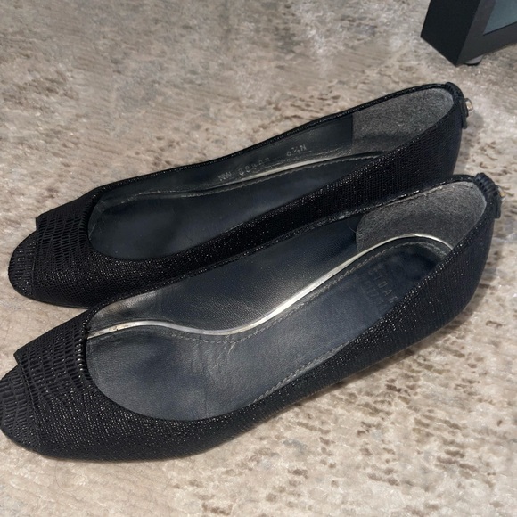 Stuart Weitzman
Textured Suede Peep-Toe Pumps - Picture 2 of 5